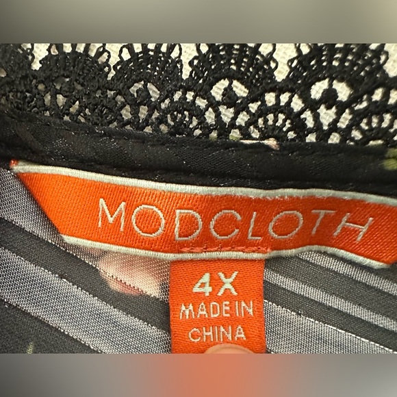 ModCloth Black Accentuated Ease Floral Metallic High Neck Long Sleeve Blouse, 4X - Picture 7 of 11